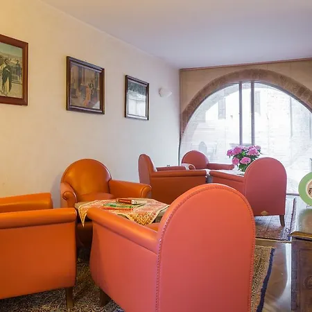 Otel Del Teatro 3*