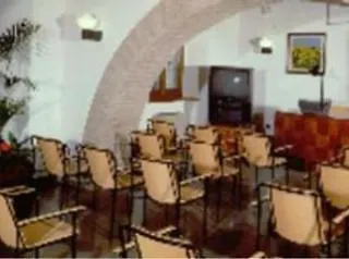 Del Teatro 3*